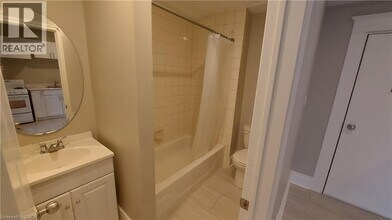 181 King St E in Kitchener, ON - Building Photo - Building Photo