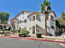 5655 E Sahara Ave in Las Vegas, NV - Building Photo