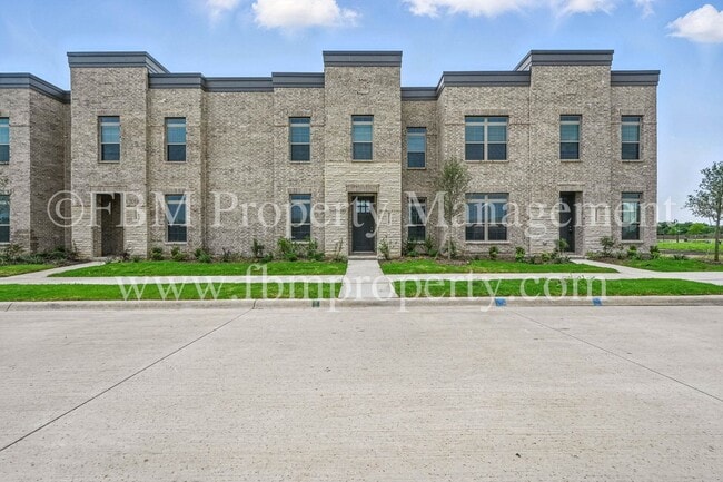 property at 2117 Luna Dr