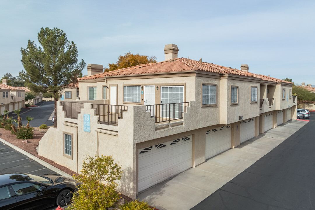 Serenade in Henderson, NV - Building Photo