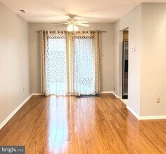 201B Kelly Cove in Mount Laurel, NJ - Building Photo - Building Photo