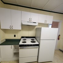 12 Downing St in Montpelier, VT - Building Photo