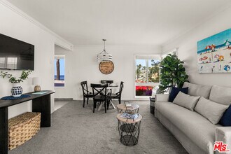 457 Coast Blvd in San Diego, CA - Building Photo - Building Photo