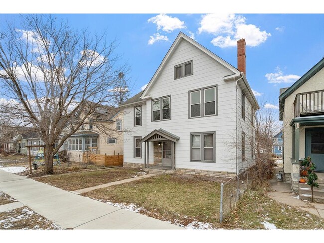 3935 Grand Ave S in Minneapolis, MN - Foto de edificio - Building Photo