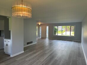 190 Bourne Ln in Bloomingdale, IL - Building Photo - Building Photo