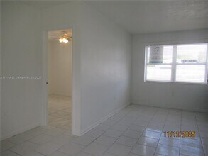 3520 NW 208th St in Miami Gardens, FL - Building Photo - Building Photo
