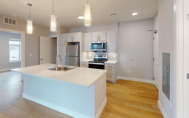 90 Centre St, Unit 600 in Boston, MA - Building Photo - Building Photo