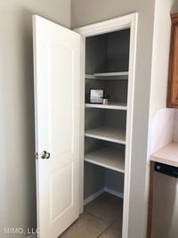 900 Shadowhill St photo'