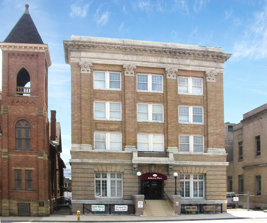 Jefferson Place Apartments in Steubenville, OH - Building Photo