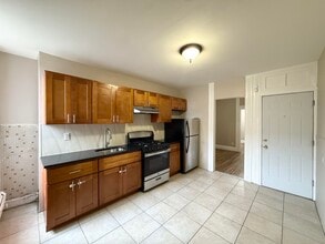 90 Jordan Ave in Jersey City, NJ - Building Photo - Building Photo