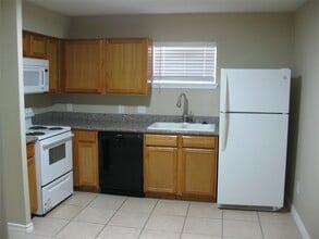 3010 Oakdale St in Houston, TX - Building Photo - Building Photo