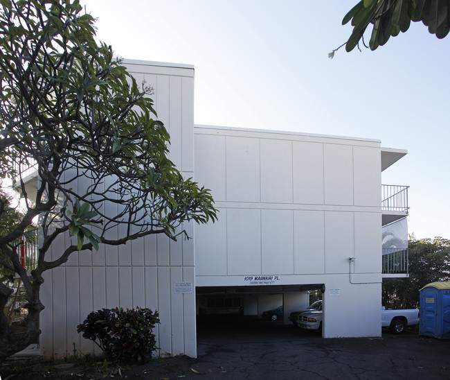 1019 Maunaihi Pl in Honolulu, HI - Building Photo - Building Photo