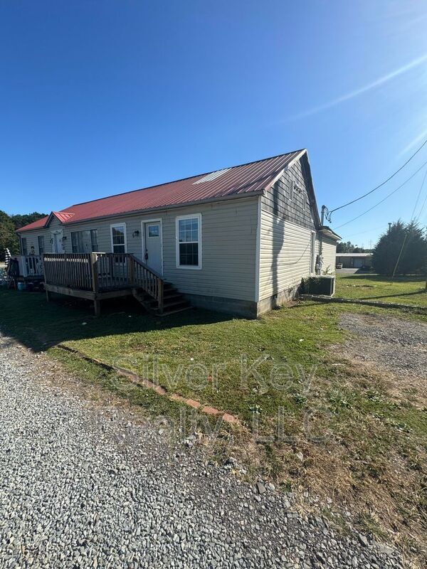 2335 Hwy 411 N in Etowah, TN - Building Photo - Building Photo