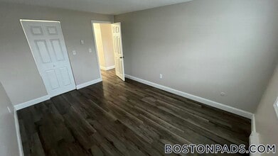 799 Farm Rd in Marlborough, MA - Building Photo - Building Photo