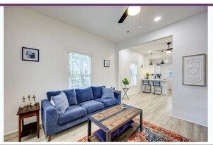 125 Leigh St in San Antonio, TX - Building Photo