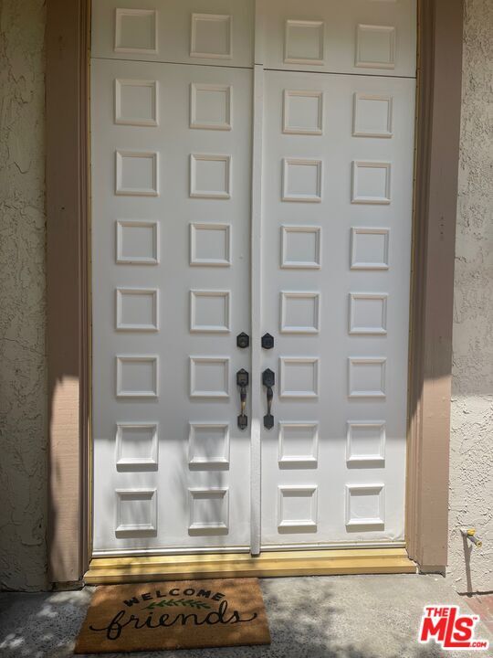 6201 Shoup Ave-Unit -81 in Los Angeles, CA - Building Photo - Building Photo