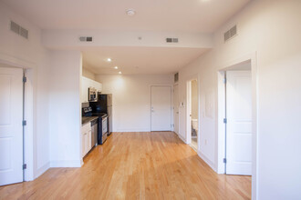 North 15th in Philadelphia, PA - Building Photo - Interior Photo