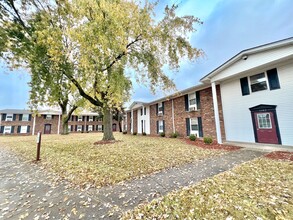 Mayfair Apartment Homes in Jeffersonville, IN - Building Photo - Building Photo