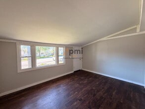 416 Van Buren Ave in Hobart, IN - Building Photo - Building Photo