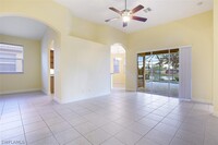 14894 Toscana Way in Naples, FL - Foto de edificio - Building Photo