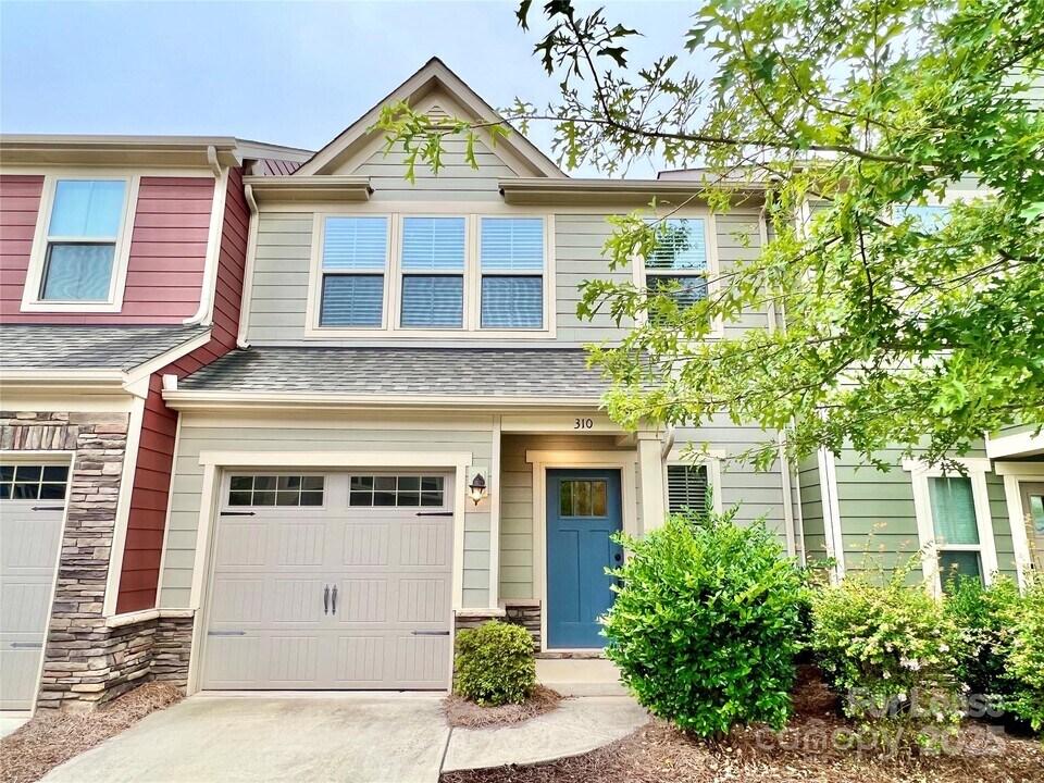 310 Willow Wood Ct in Stallings, NC - Building Photo