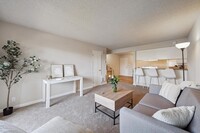 Del Coronado Apartments in Alameda, CA - Building Photo - Building Photo