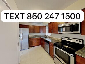 6970 SW 25th St in Miramar, FL - Building Photo - Building Photo
