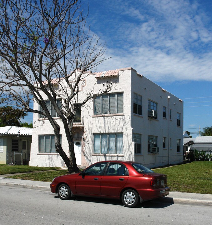 1949 Fillmore St in Hollywood, FL - Building Photo