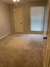 14835 Forest Grove Ave in Baton Rouge, LA - Foto de edificio - Building Photo