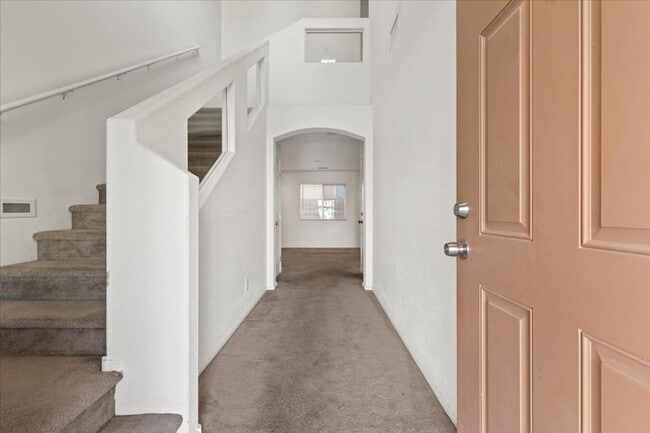 9267 Hollander Ave in Las Vegas, NV - Building Photo - Building Photo