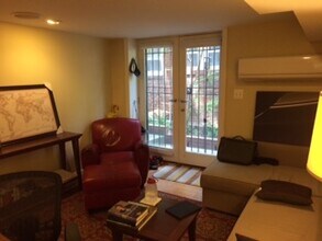 3424 17th St NW in Washington, DC - Foto de edificio - Building Photo