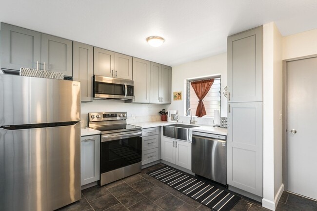 property at 75-5766-5766 Kuakini Hwy