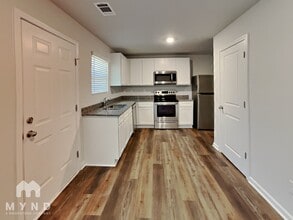 1826 Carrington Dr in Griffin, GA - Foto de edificio - Building Photo