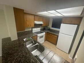 1601 W Sunnyside Dr in Phoenix, AZ - Building Photo - Building Photo