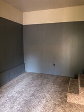 916 NW 24th St in Moore, OK - Foto de edificio - Building Photo