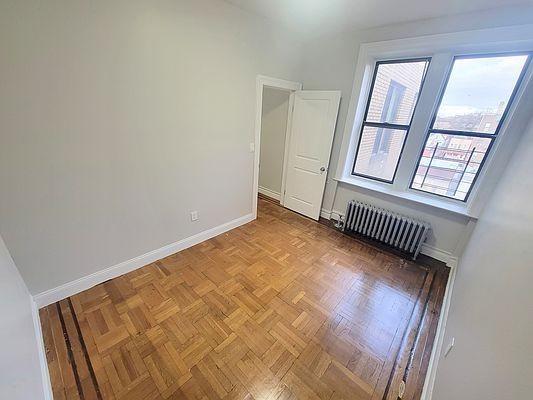 680 E 224th St in Bronx, NY - Building Photo - Building Photo