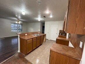 7606 Habermacher in Hungerford, TX - Building Photo - Building Photo