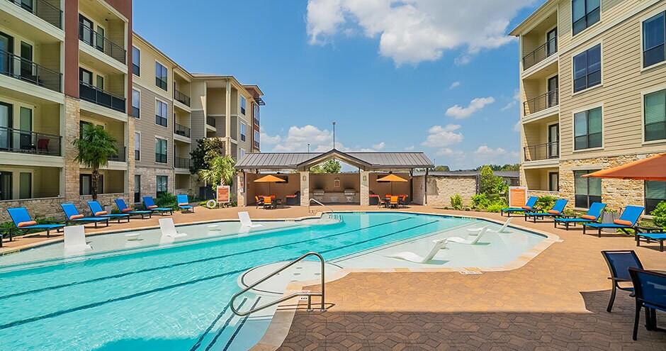 The Residences at Pearland Town Center Apartments in Pearland, TX - Building Photo