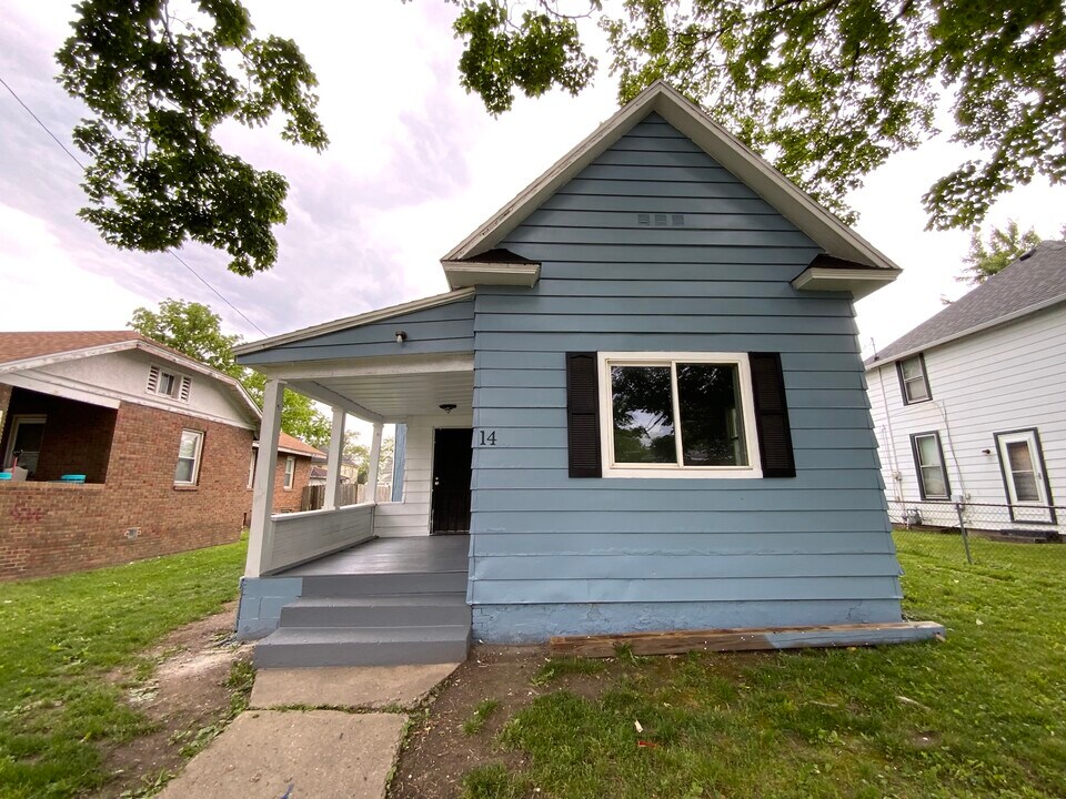 14 Kentucky Ave in Danville, IL - Building Photo