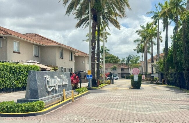 511 NW 82nd Ave in Miami, FL - Building Photo - Building Photo