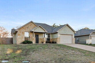 120 Flat Creek Dr in Robinson, TX - Building Photo - Building Photo