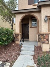 9353 Daffodil Sun Ave in Las Vegas, NV - Building Photo - Building Photo