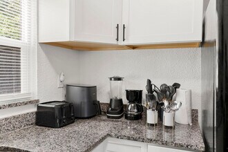 2213 E 18th Ave in Tampa, FL - Building Photo - Building Photo