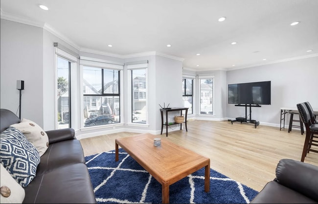 237 Lee Ave, Unit 237 in San Francisco, CA - Building Photo - Building Photo