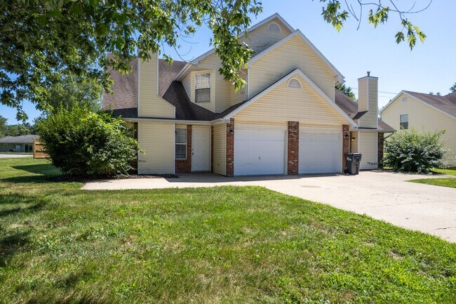 4302-4304-4304 Cheryl Ct in Columbia, MO - Building Photo - Building Photo