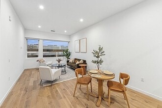 701 Hudson in Los Angeles, CA - Foto de edificio - Building Photo