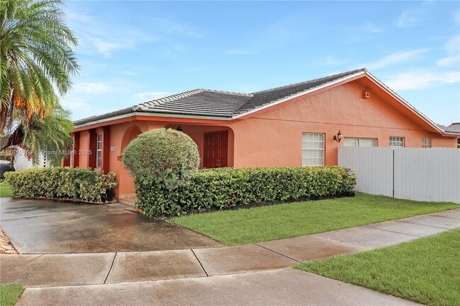 1200 SW 142nd Ave in Miami, FL - Building Photo - Building Photo
