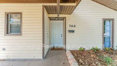 766 91st Ave N in St. Petersburg, FL - Building Photo - Building Photo
