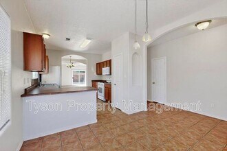 6816 Paese Pl NW in Albuquerque, NM - Foto de edificio - Building Photo