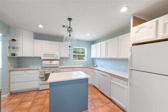 26 El Conejo Trail in Wimberley, TX - Building Photo - Building Photo